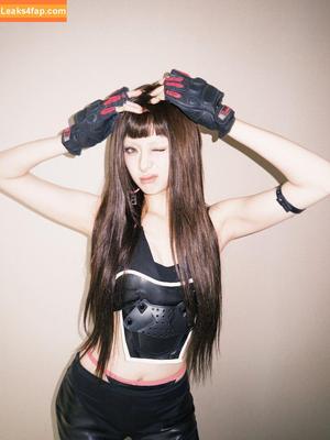 Huh Yunjin 허윤진 фото #0187