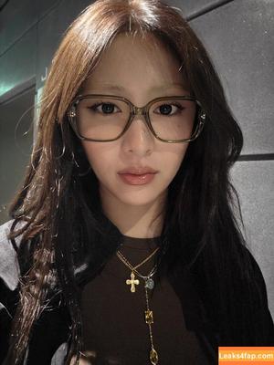 Huh Yunjin 허윤진 фото #0188