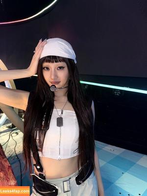 Huh Yunjin 허윤진 photo #0201