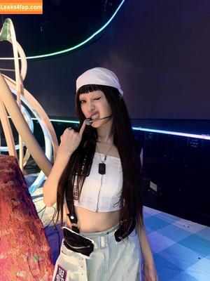 Huh Yunjin 허윤진 photo #0204