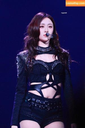 Huh Yunjin 허윤진 photo #0250