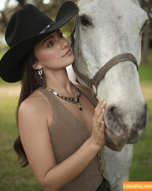 Hunter Deno photo #0143