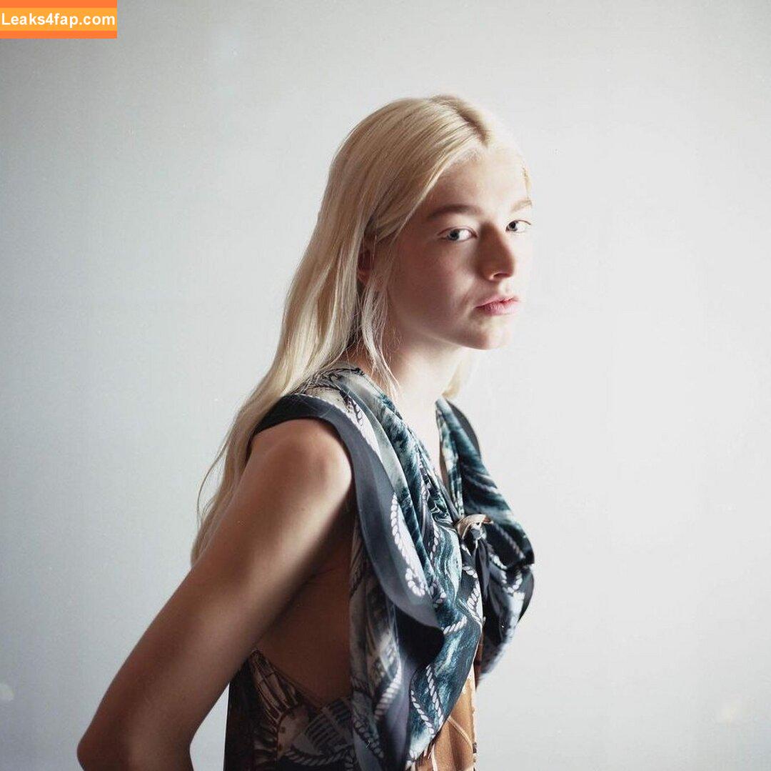 Hunter Schafer / hunterschafer leaked photo photo #0052