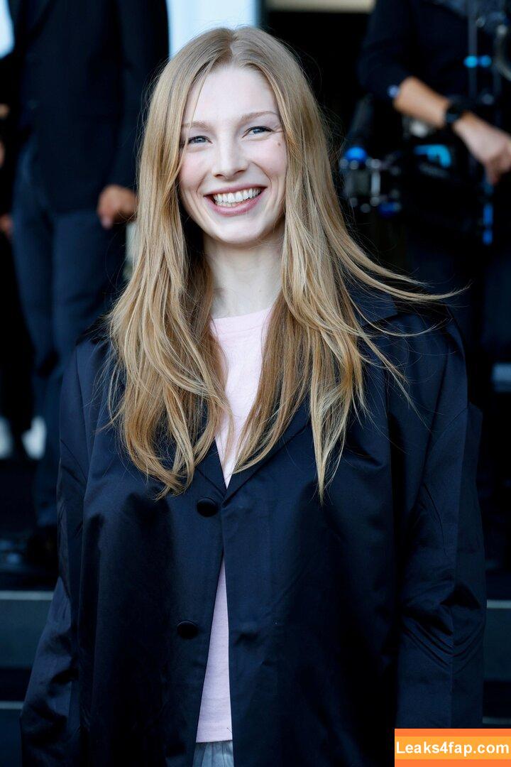 Hunter Schafer / hunterschafer leaked photo photo #0593