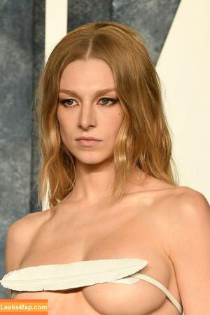 Hunter Schafer photo #0044