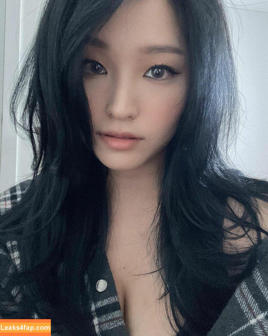 Hyoon / Aikuros leaked photo photo #0005