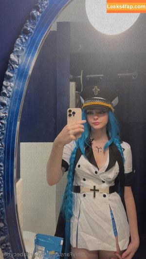 hyperbabecyber photo #0069