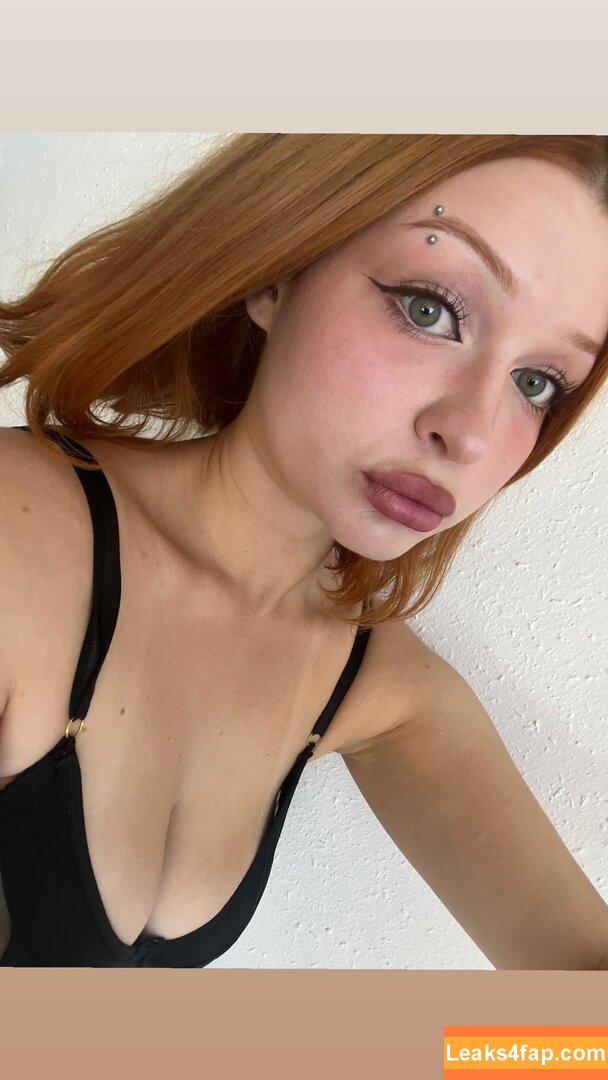i.dina_hui /  leaked photo photo #0002
