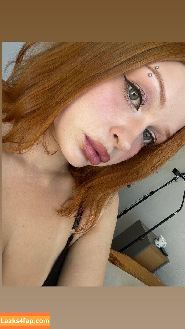 i.dina_hui /  leaked photo photo #0005