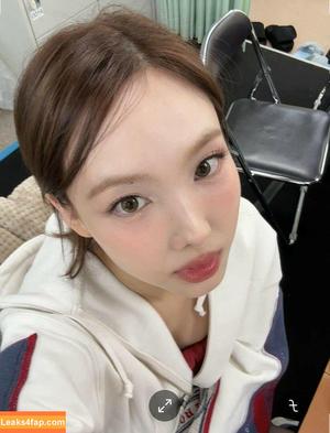 I’m Nayeon photo #0005