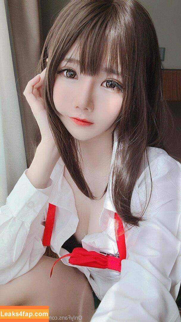 iamdorasnowfree / iamdorasnow leaked photo photo #0077