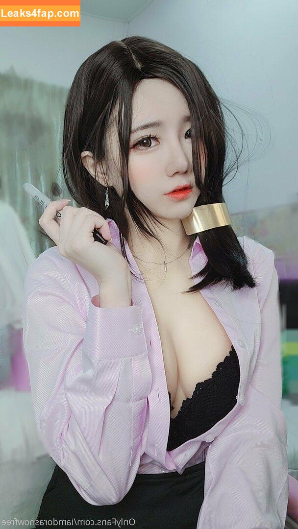 iamdorasnowfree / iamdorasnow leaked photo photo #0095