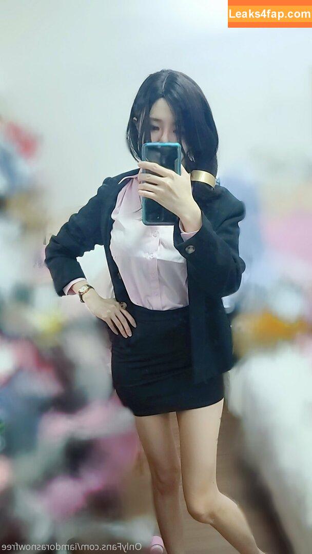 iamdorasnowfree / iamdorasnow leaked photo photo #0096