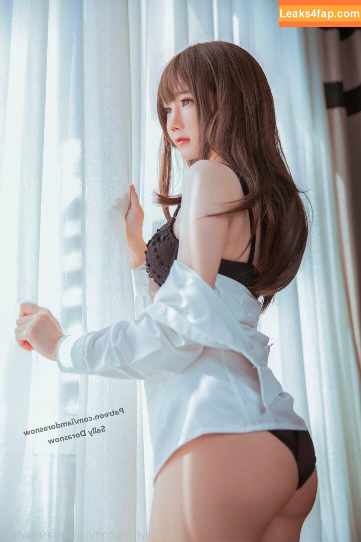 iamdorasnowfree / iamdorasnow leaked photo photo #0120