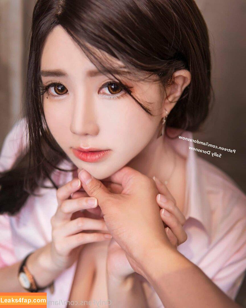 iamdorasnowfree / iamdorasnow leaked photo photo #0135