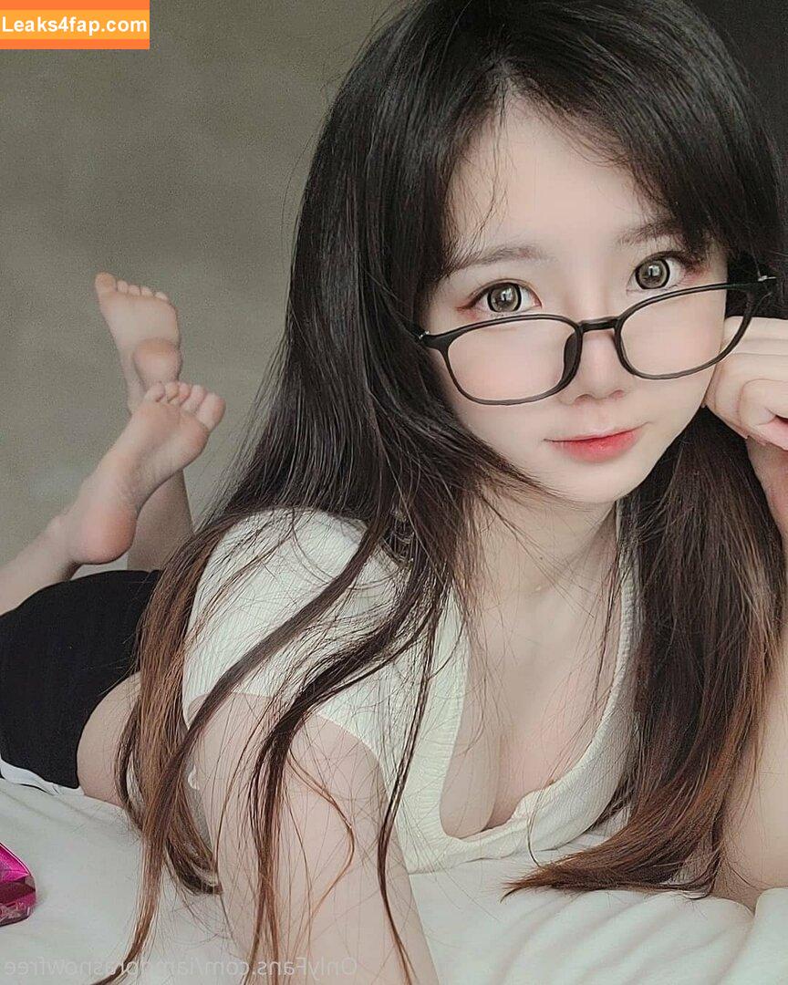 iamdorasnowfree / iamdorasnow leaked photo photo #0164