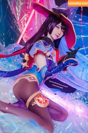 iamdorasnowfree photo #0103