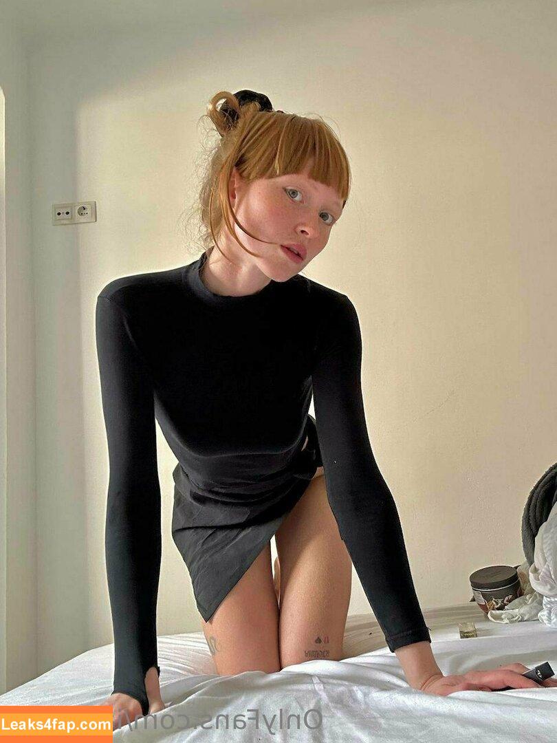 iamlinax / iamlinux leaked photo photo #0119