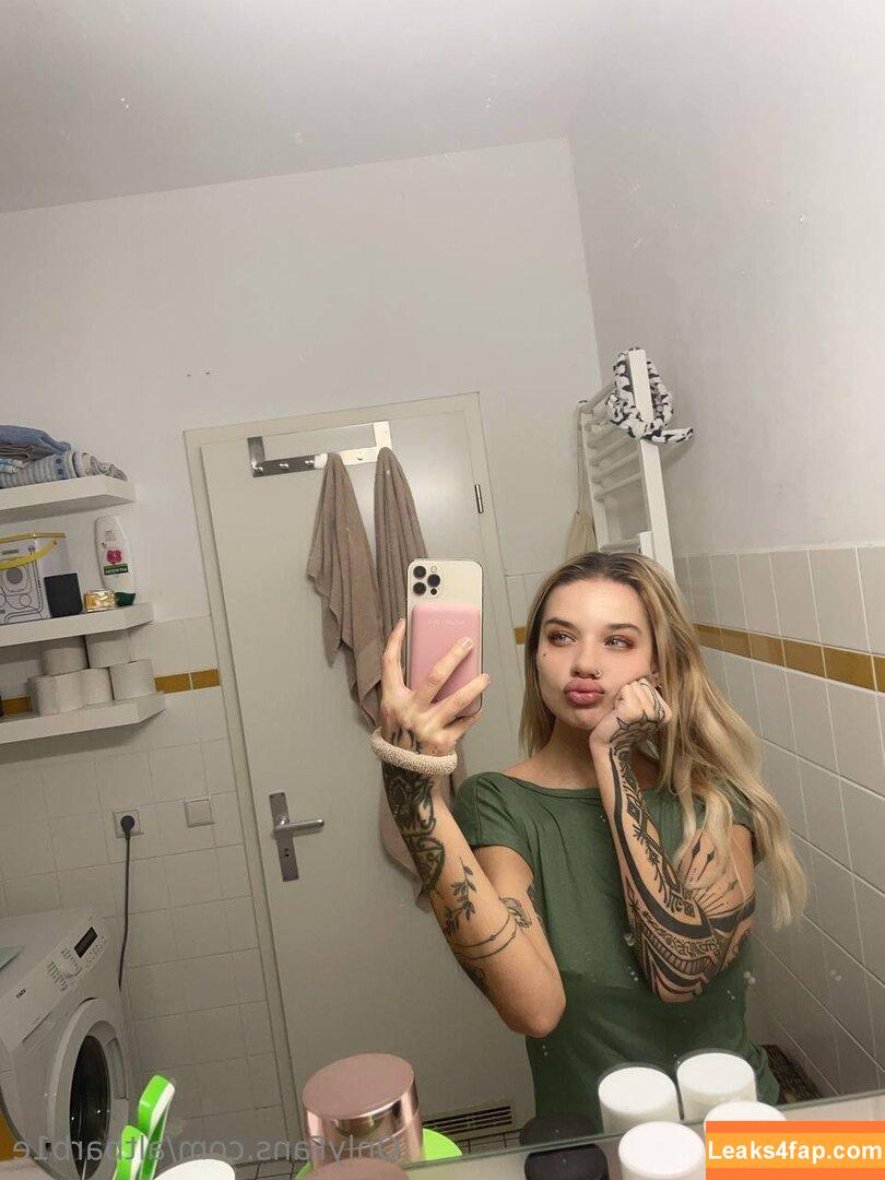 iamspiderbby /  leaked photo photo #0014