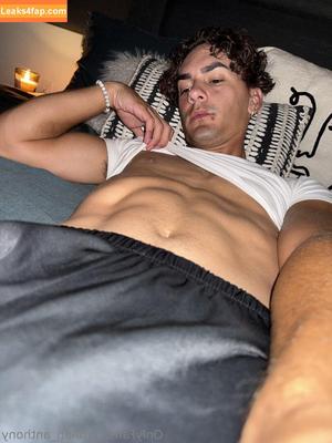 ian_anthony photo #0020