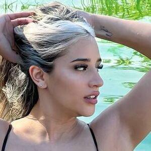 Iara Moyano photo #0003