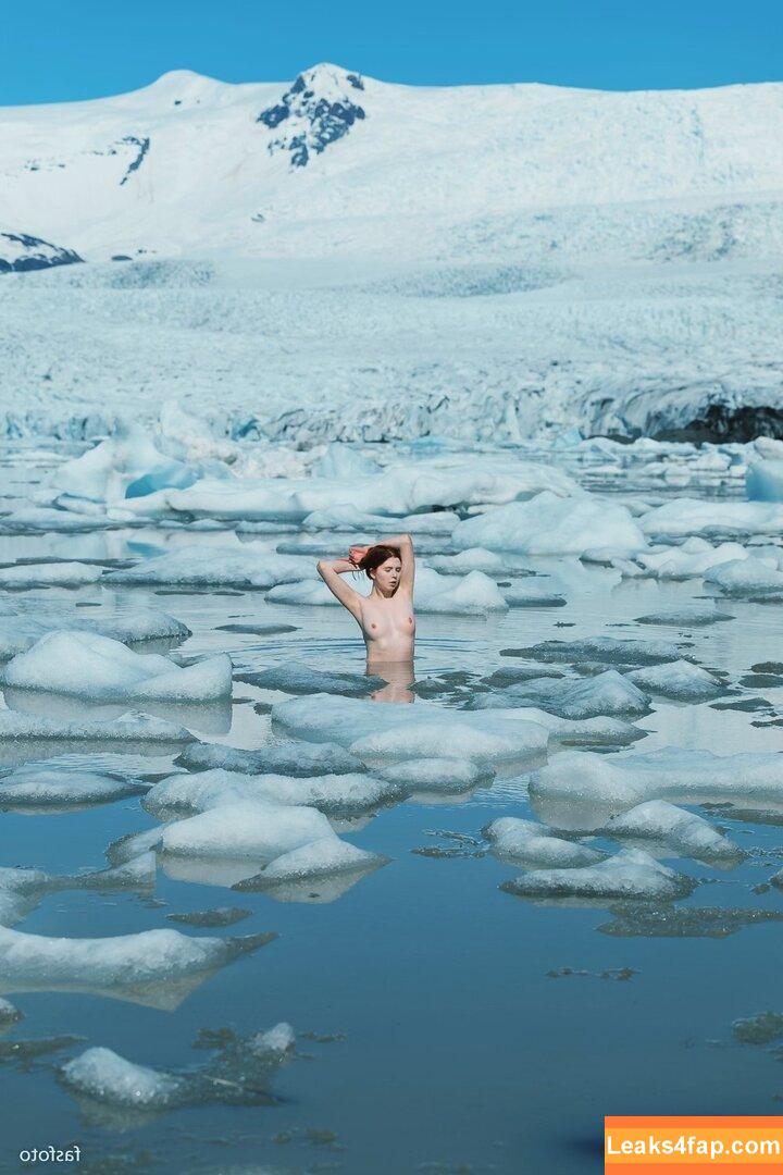 Icelandic Selkie / icelandicselkie / realmofhel.free leaked photo photo #0029