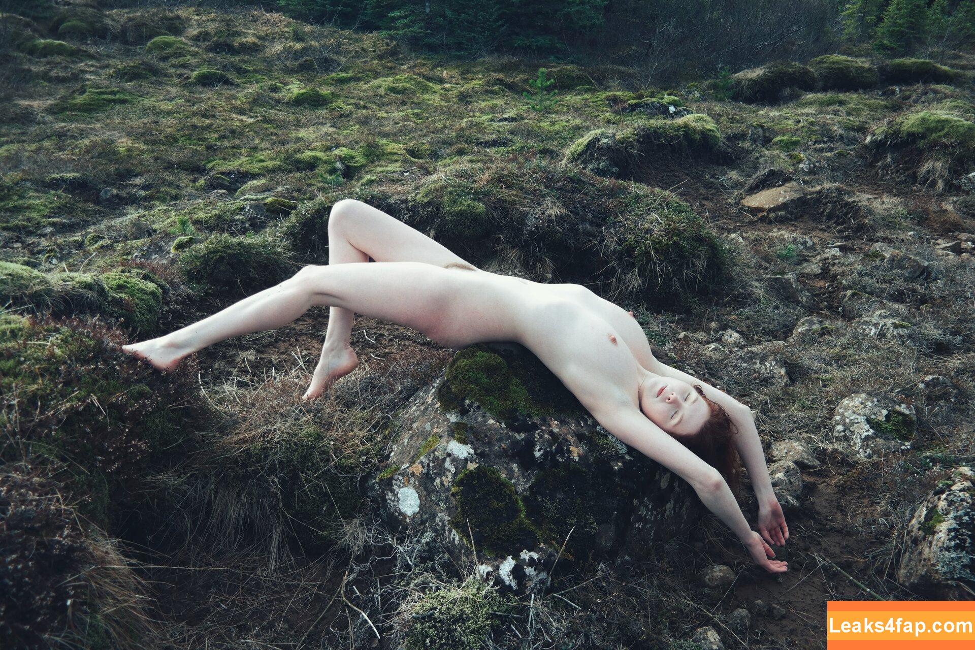 Icelandic Selkie / icelandicselkie / realmofhel.free leaked photo photo #0140