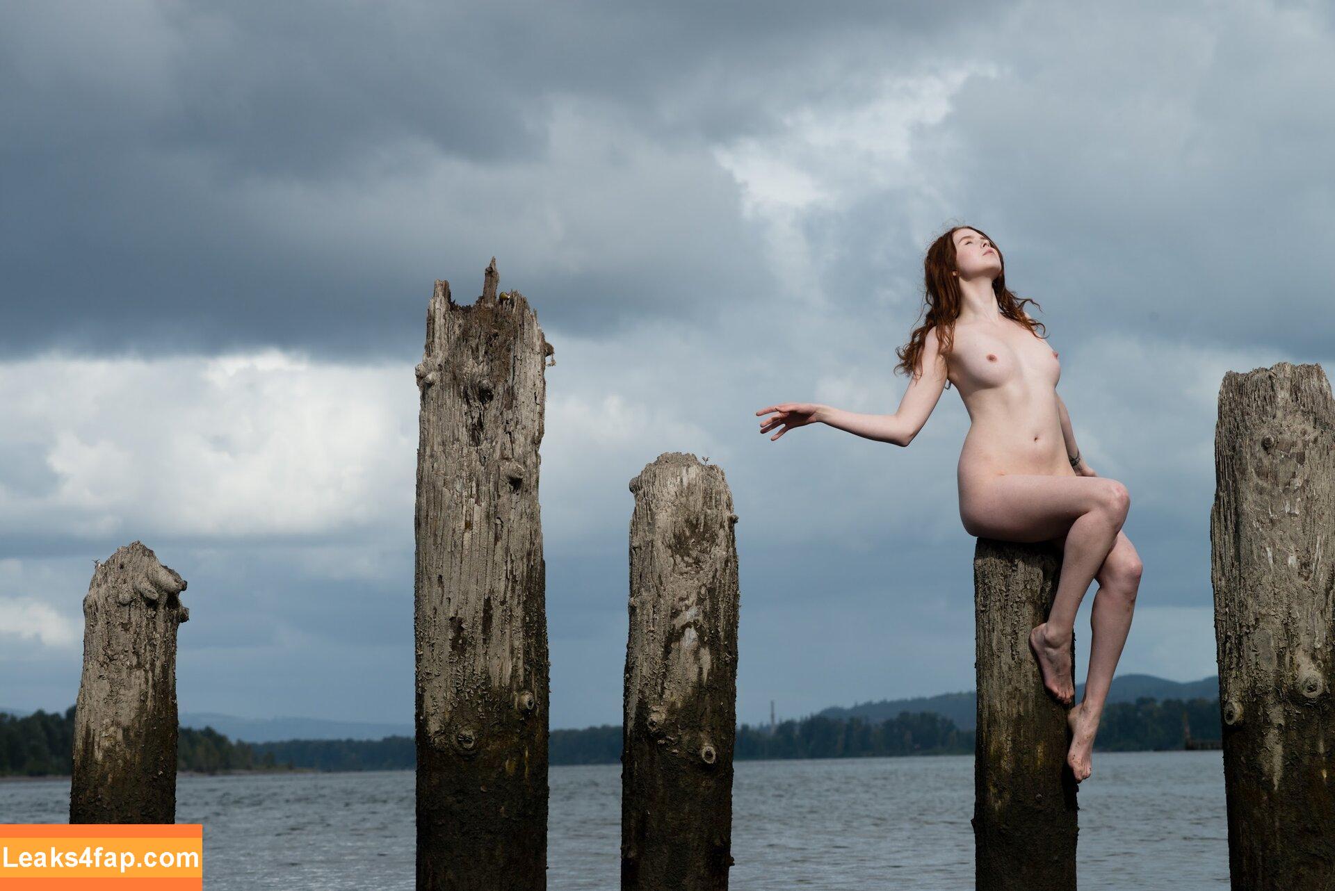 Icelandic Selkie / icelandicselkie / realmofhel.free leaked photo photo #0317