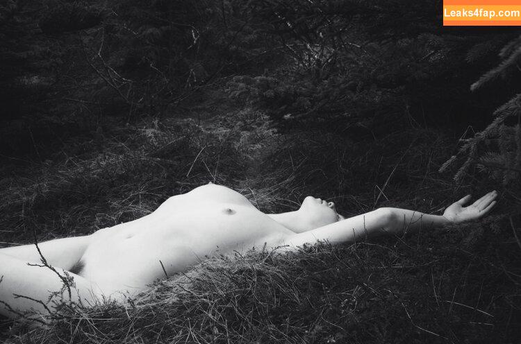 Icelandic Selkie / icelandicselkie / realmofhel.free leaked photo photo #0441