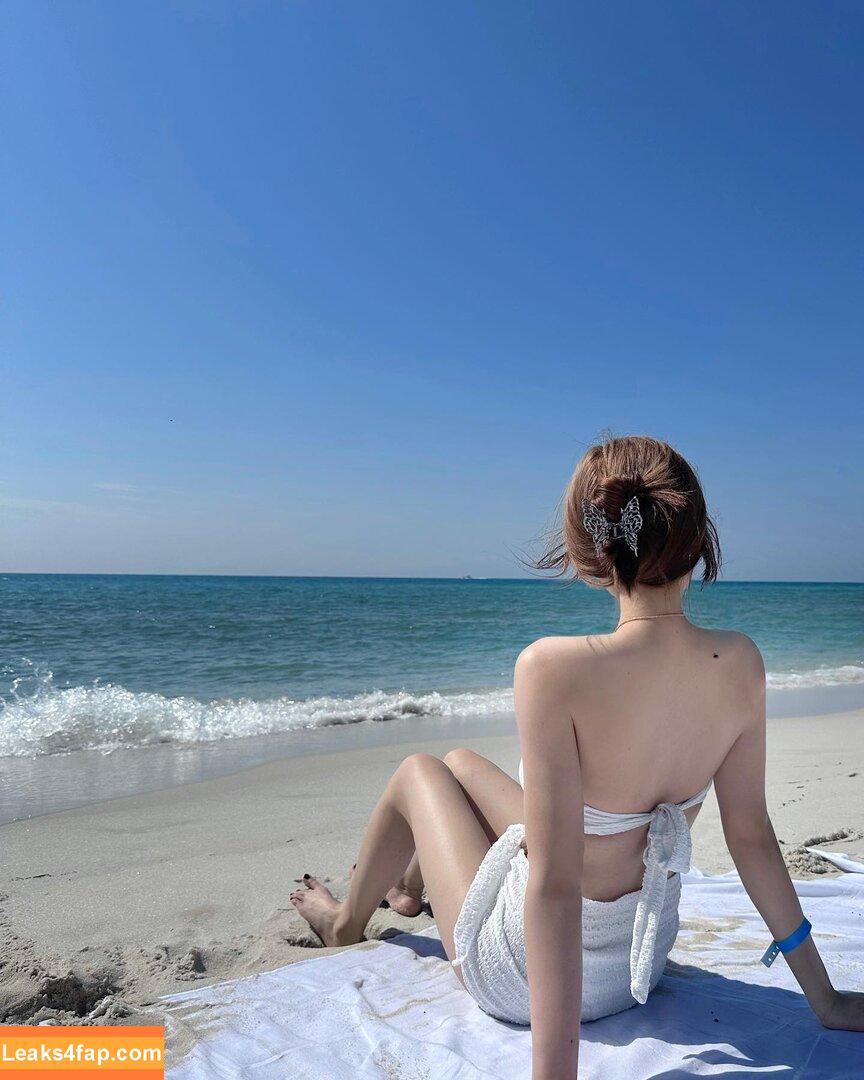 iceyyyzhou / iceyyyowo leaked photo photo #0004