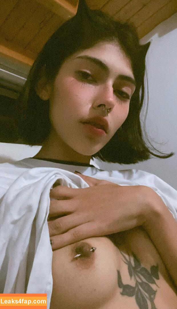 iemzzz / dj.sara.med leaked photo photo #0003