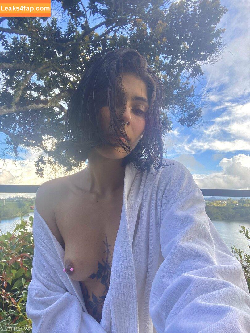 iemzzz / dj.sara.med leaked photo photo #0018