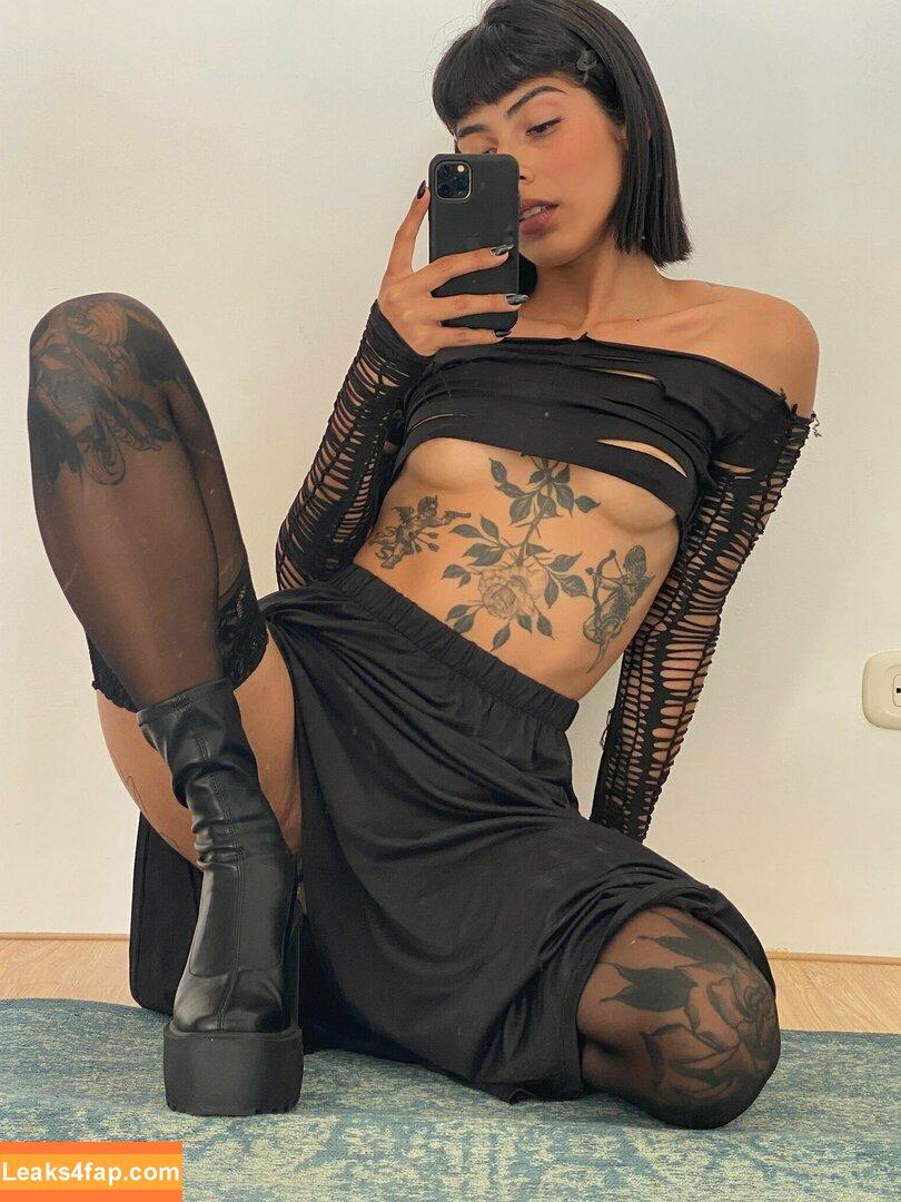iemzzz / dj.sara.med leaked photo photo #0022
