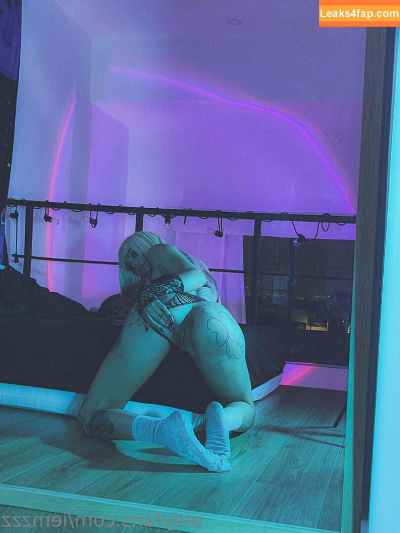 iemzzz / dj.sara.med leaked photo photo #0084