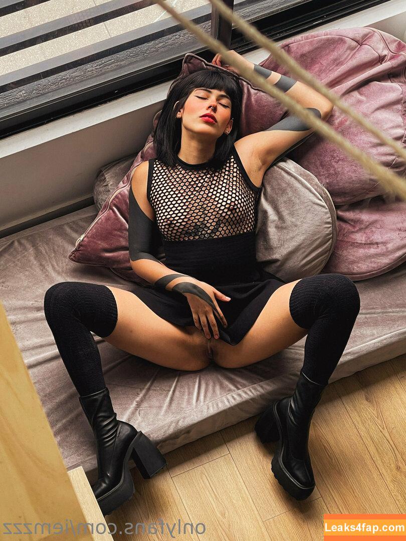 iemzzz / dj.sara.med leaked photo photo #0118