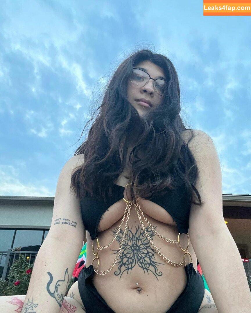 IiIjiggles / idali.guebara18 / jigglesssss / peachyidali leaked photo photo #0017