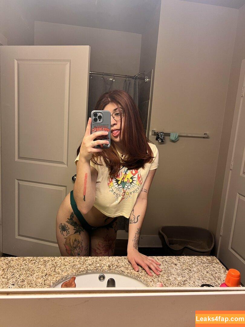 IiIjiggles / idali.guebara18 / jigglesssss / peachyidali leaked photo photo #0081