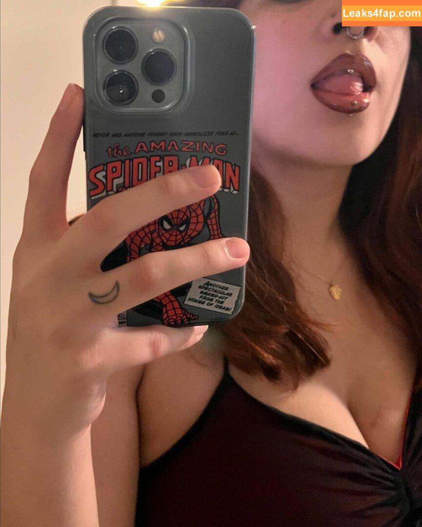 IiIjiggles / idali.guebara18 / jigglesssss / peachyidali leaked photo photo #0096