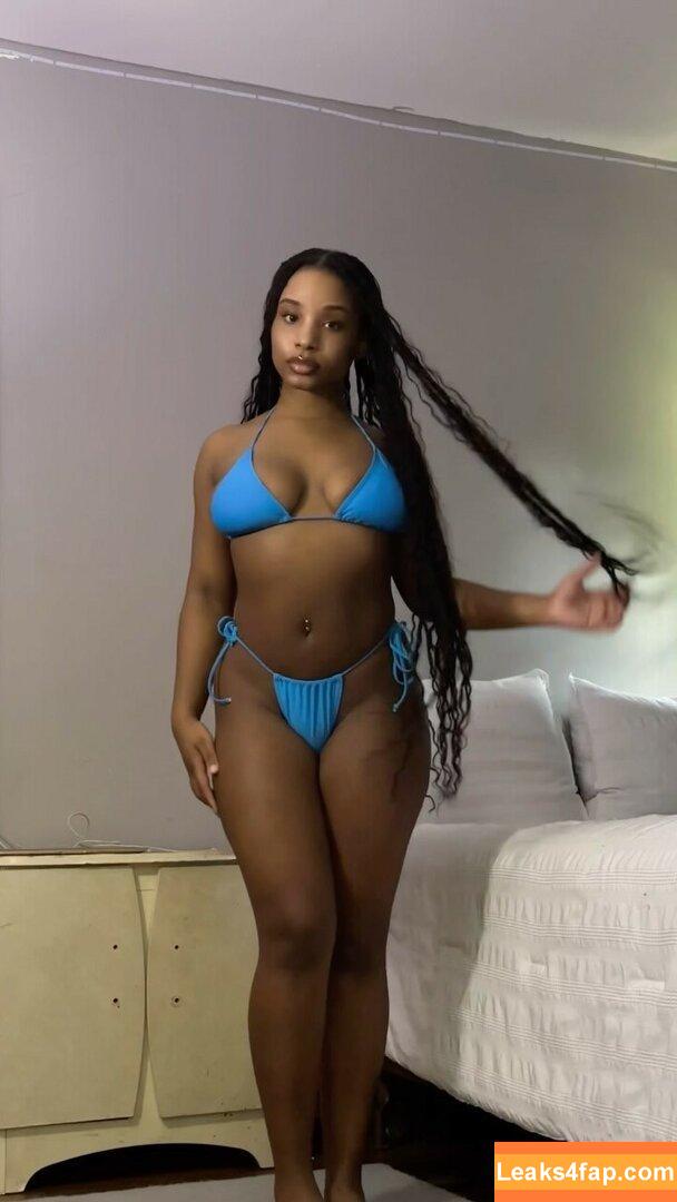 iisoyummy / kail.ynnxo leaked photo photo #0001