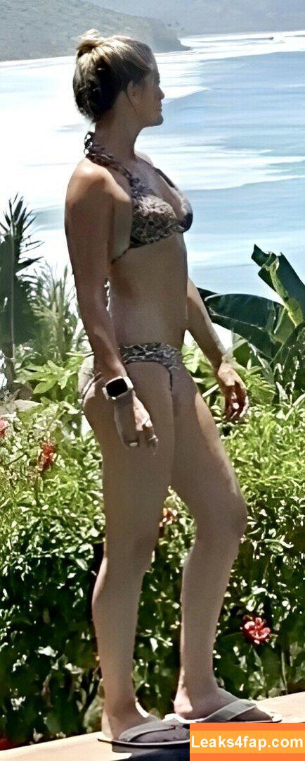 iJustine / Justine Ezarik leaked photo photo #0017