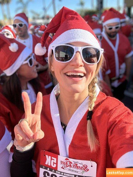 iJustine / Justine Ezarik leaked photo photo #0030