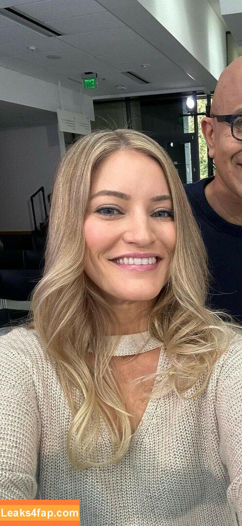 iJustine / Justine Ezarik leaked photo photo #0035