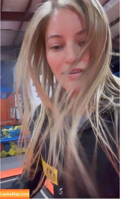 iJustine / Justine Ezarik leaked photo photo #0044
