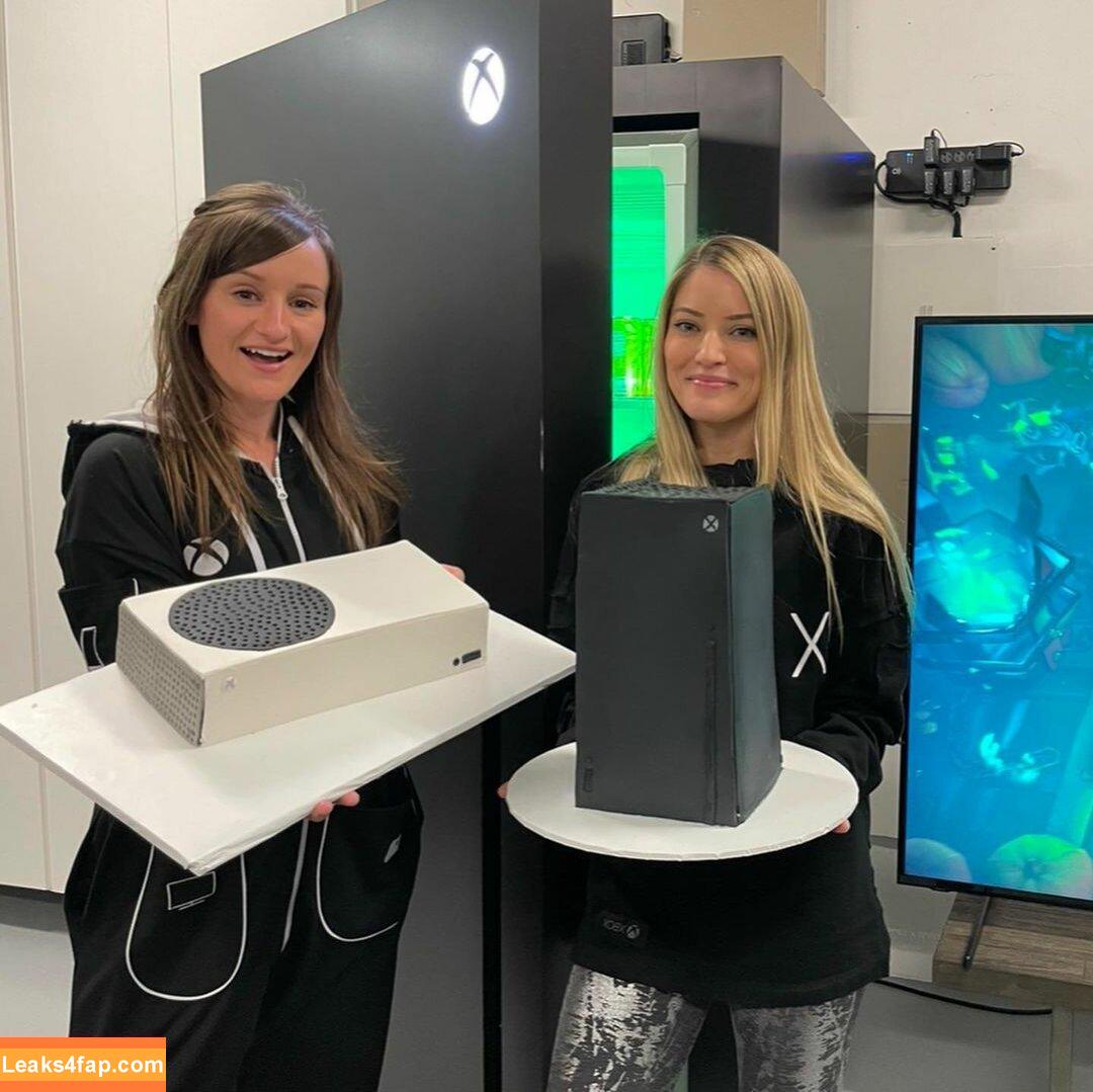 iJustine / Justine Ezarik leaked photo photo #0054