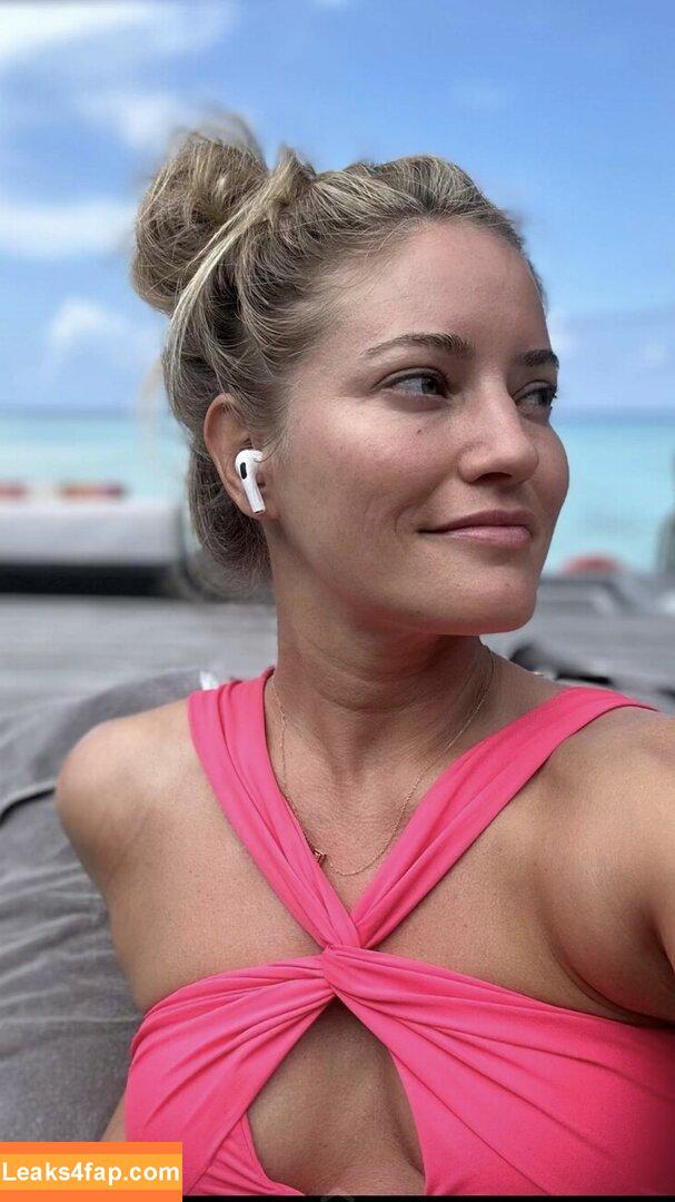 iJustine / Justine Ezarik leaked photo photo #0084