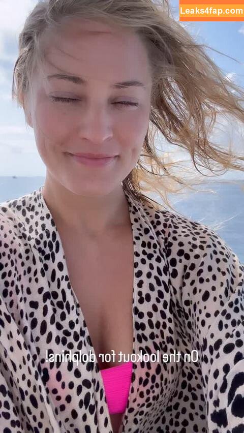 iJustine / Justine Ezarik leaked photo photo #0090