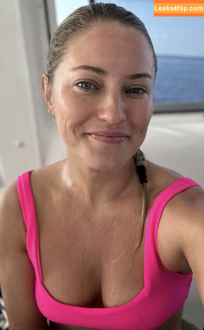 iJustine / Justine Ezarik leaked photo photo #0097