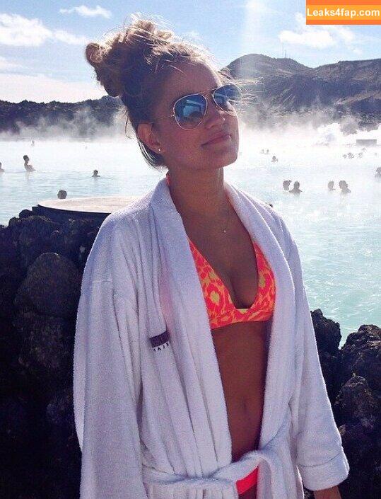 iJustine / Justine Ezarik leaked photo photo #0134