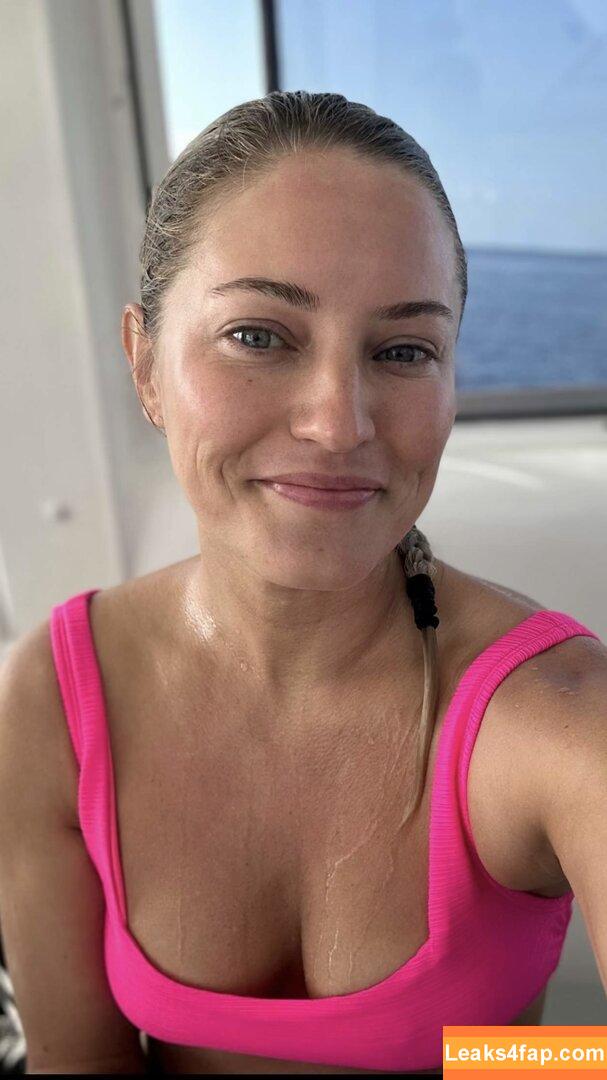 iJustine / Justine Ezarik leaked photo photo #0146