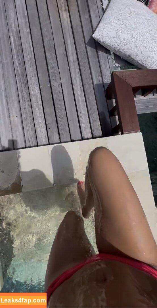 iJustine / Justine Ezarik leaked photo photo #0150